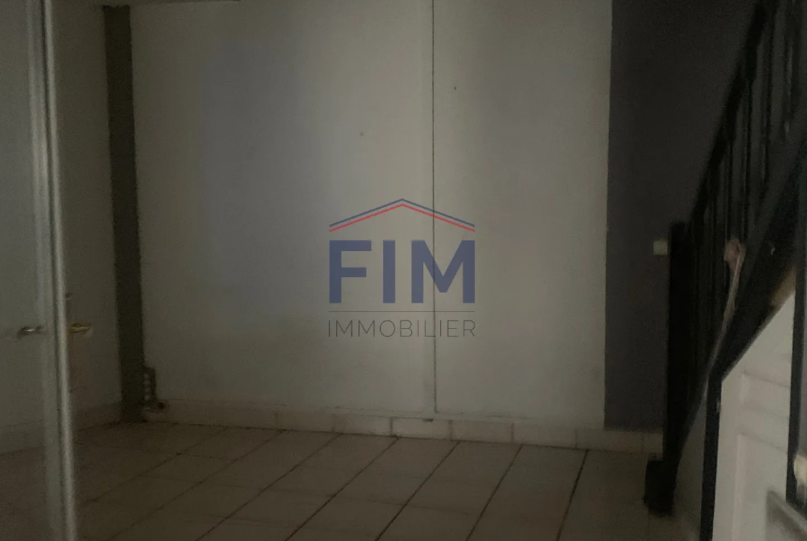 Maison de ville F3 avec cour privée à Dieppe - À rénover 