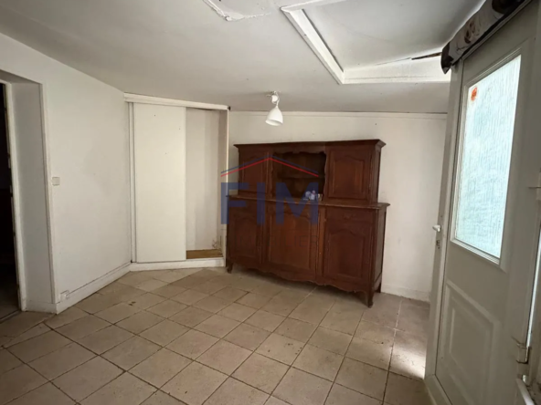Maison de ville F3 avec cour privée à Dieppe - À rénover 