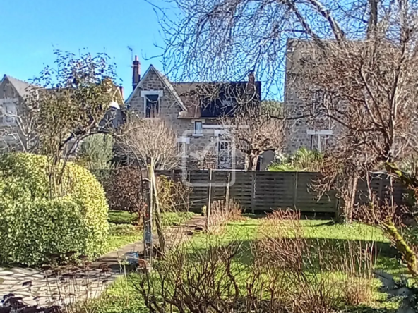 Charmante maison années 30 avec jardin à Brive-la-Gaillarde 