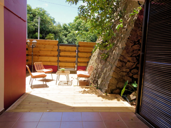 Spacieux appartement T2 de 61 m² à vendre à St Denis avec terrasse 