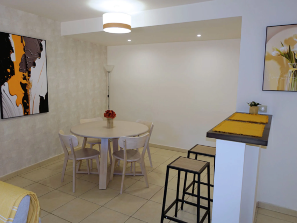 Spacieux appartement T2 de 61 m² à vendre à St Denis avec terrasse 