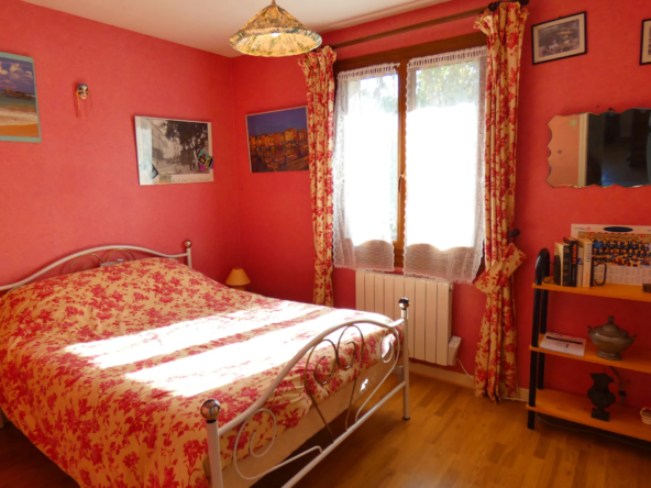 Belle maison à Arpajon sur Cère avec 6 chambres et jardin 