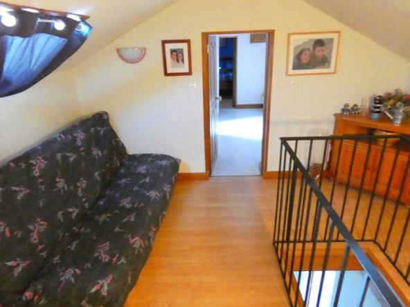 Belle maison à Arpajon sur Cère avec 6 chambres et jardin 