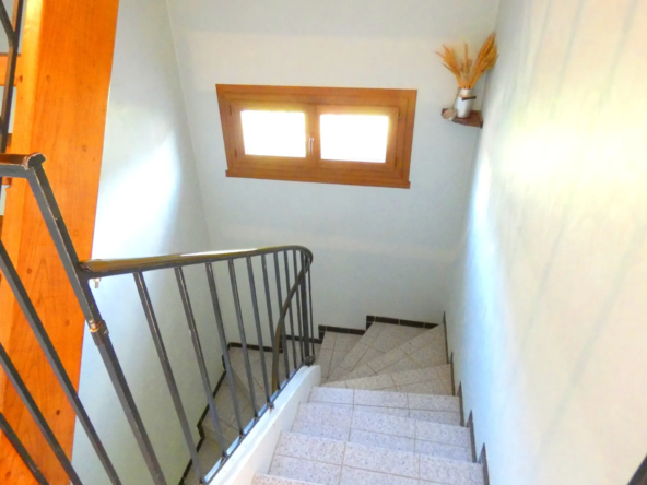 Belle maison à Arpajon sur Cère avec 6 chambres et jardin 