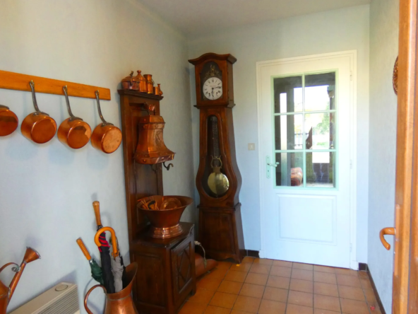 Belle maison à Arpajon sur Cère avec 6 chambres et jardin 