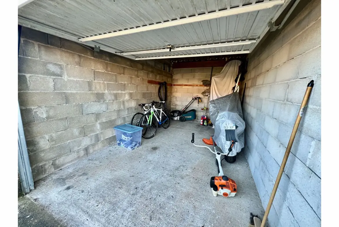 Villa traditionnelle à vendre à Tourves avec 2 garages 