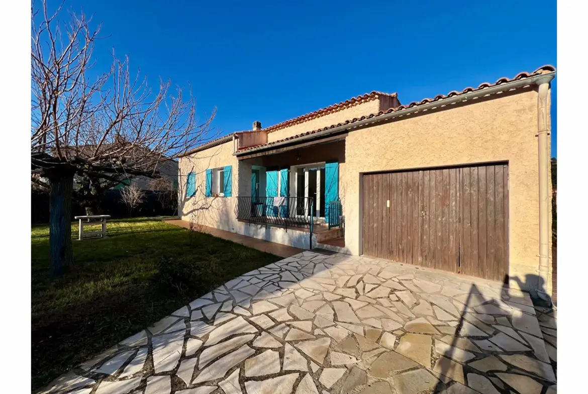 Villa traditionnelle à vendre à Tourves avec 2 garages 