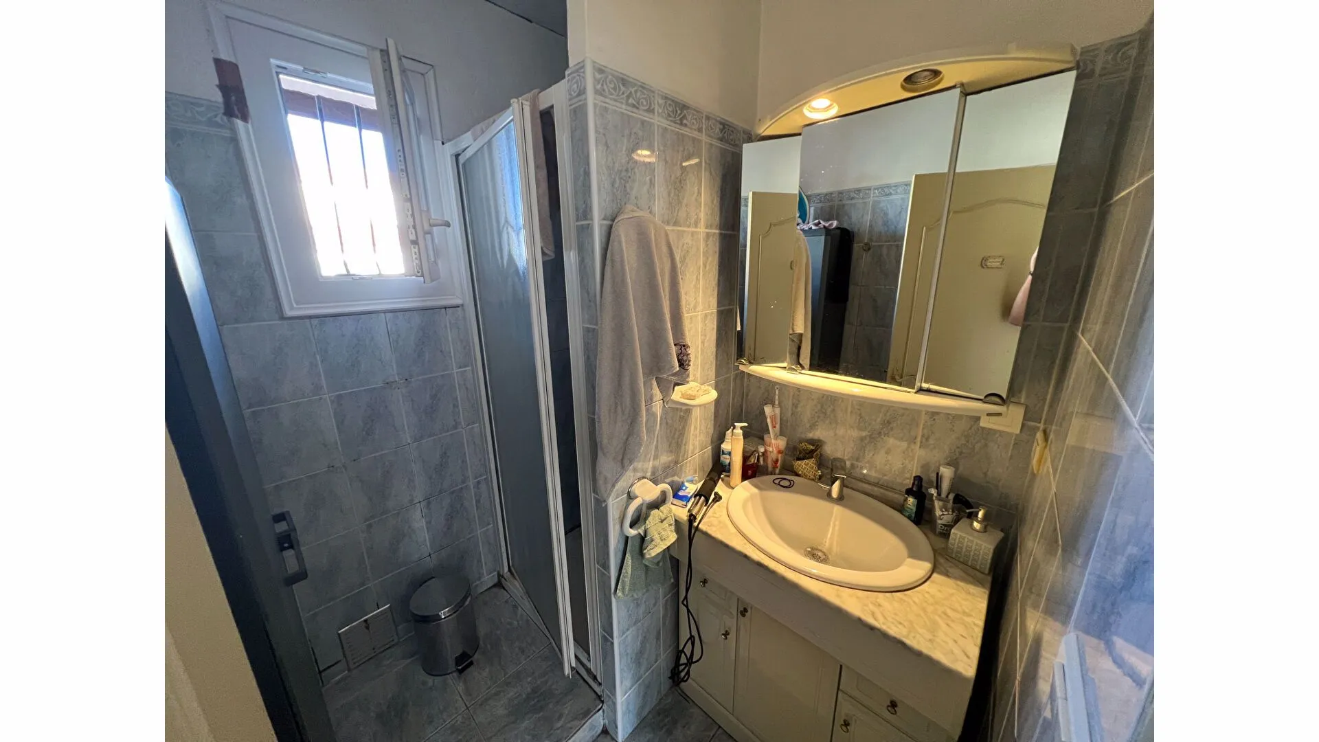 Villa traditionnelle à vendre à Tourves avec 2 garages 