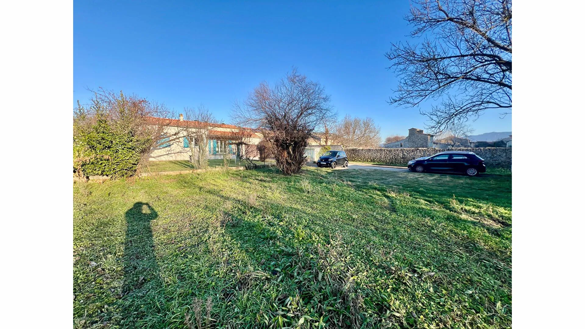 Villa traditionnelle à vendre à Tourves avec 2 garages 