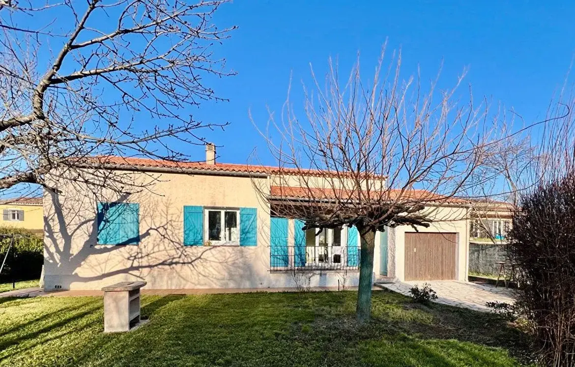 Villa traditionnelle à vendre à Tourves avec 2 garages 