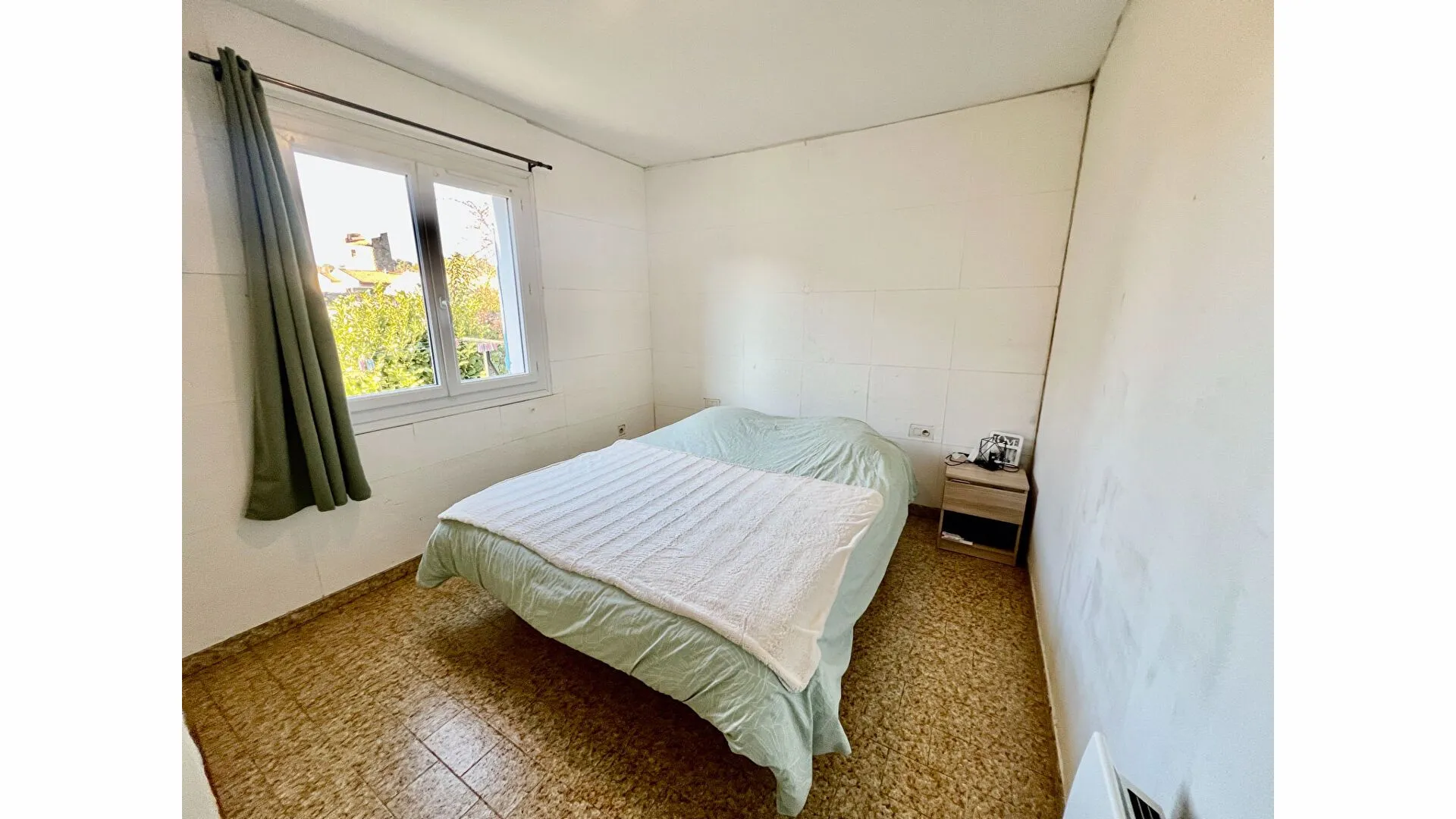 Villa traditionnelle à vendre à Tourves avec 2 garages 