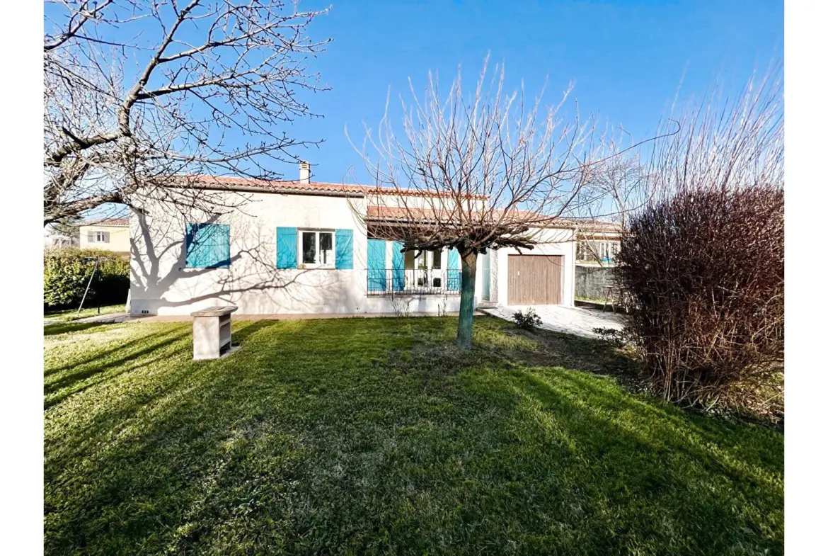Villa traditionnelle à vendre à Tourves avec 2 garages 