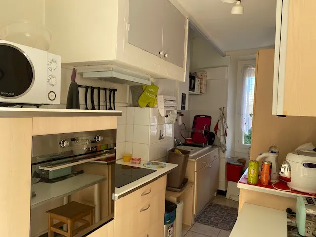 Bel appartement T2 bis lumineux avec terrasse à Nîmes 
