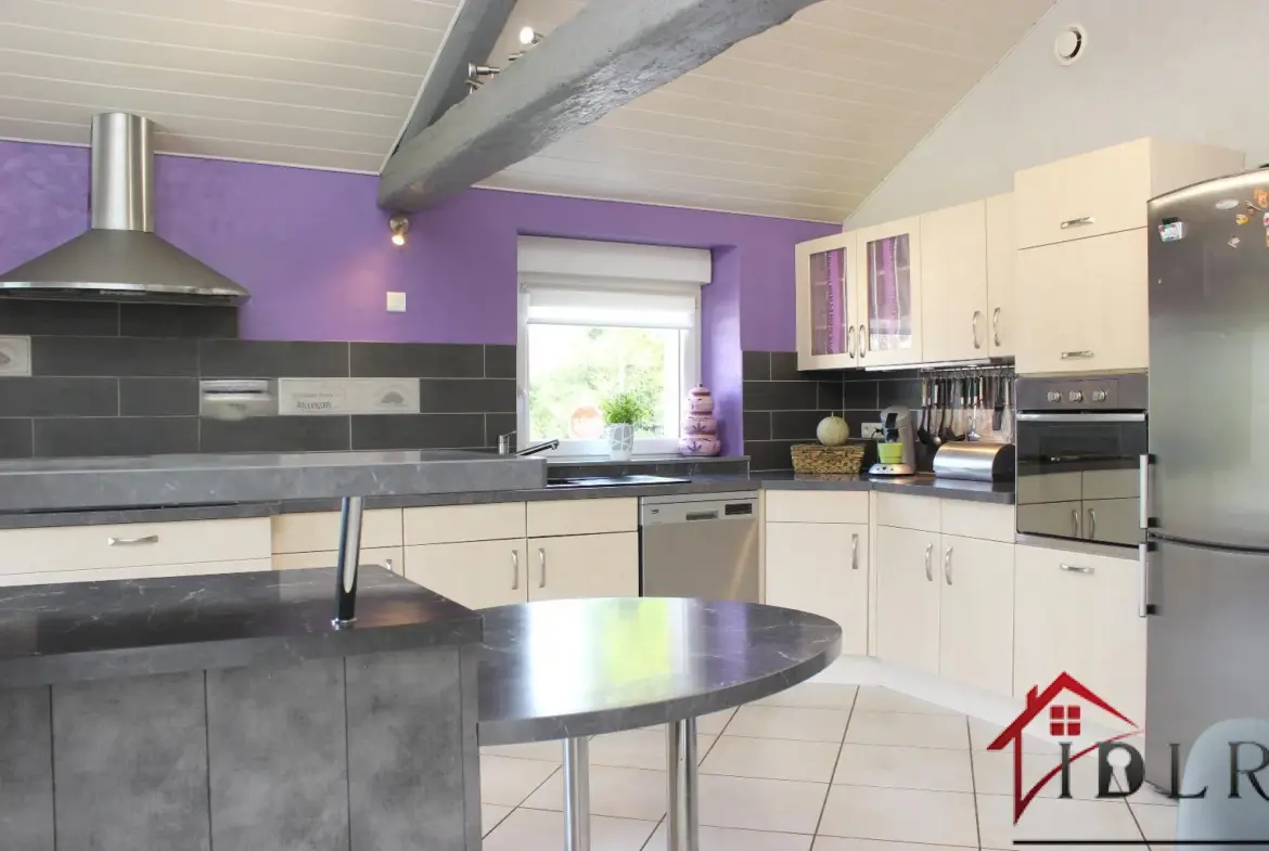 Maison entièrement rénovée à Laval-sur-Vologne à vendre 