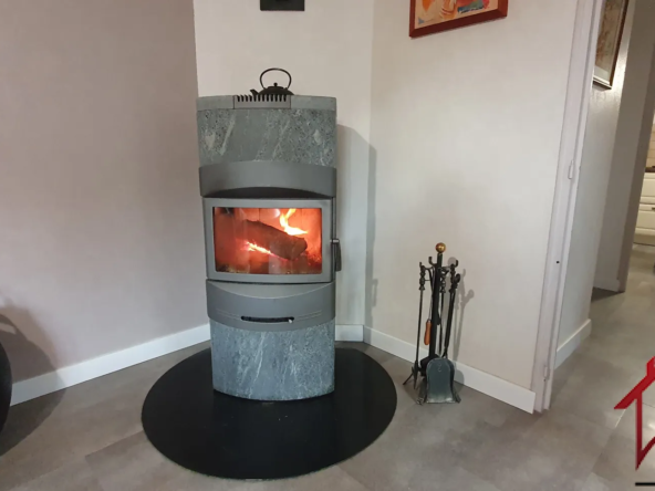Maison individuelle avec 4 chambres et piscine à Novillars 