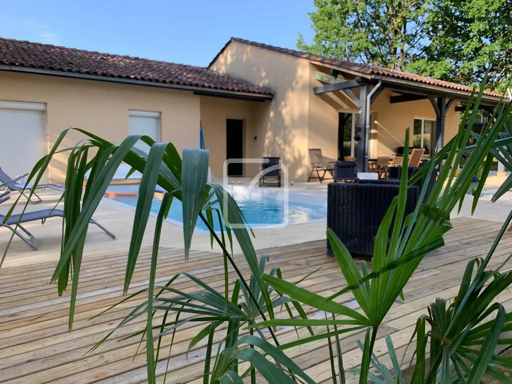 Maison avec piscine à vendre à Saint Genies (24590) 