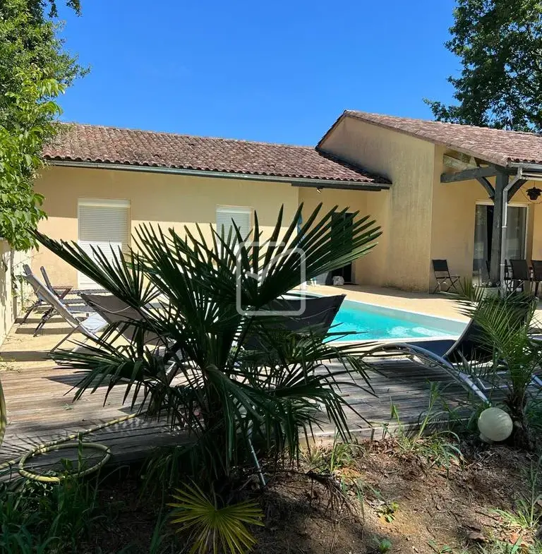Maison avec piscine à vendre à Saint Genies (24590) 
