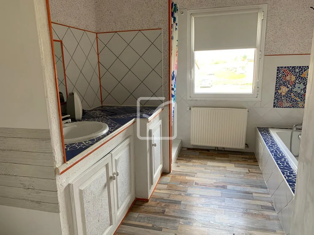Maison avec piscine à vendre à Saint Genies (24590) 