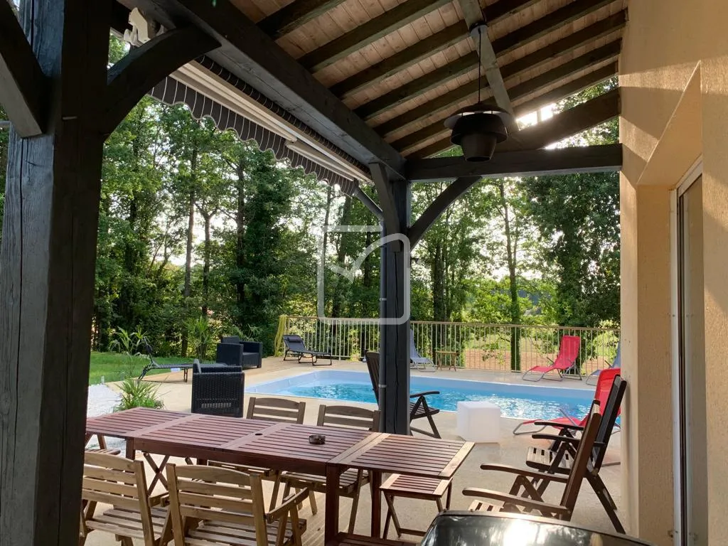 Maison avec piscine à vendre à Saint Genies (24590) 