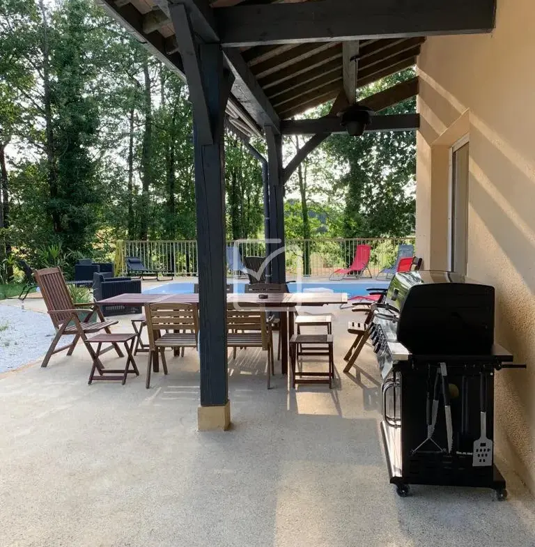 Maison avec piscine à vendre à Saint Genies (24590) 