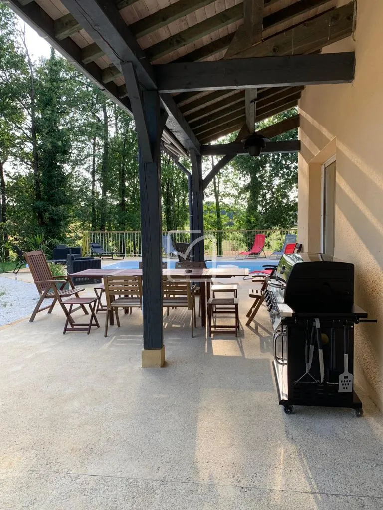 Maison avec piscine à vendre à Saint Genies (24590) 