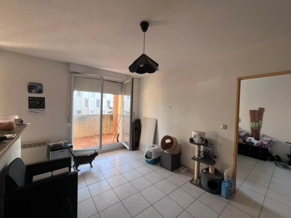 Appartement T2 à vendre à Marignane avec terrasse et parking 