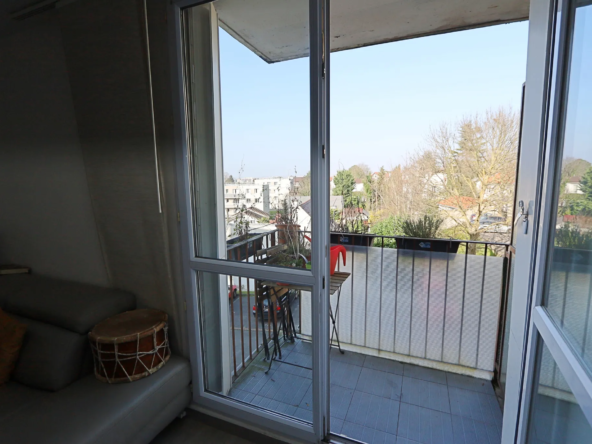 Appartement lumineux 4 pièces avec balcon à Le Raincy - 249 000 € 