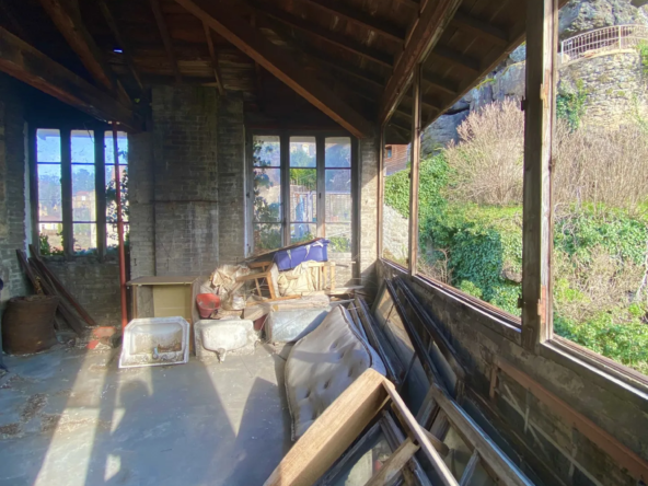 Duplex à rénover de 121 m² à Annonay avec espace extérieur 