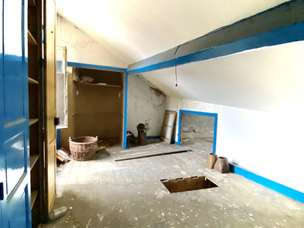 Duplex à rénover de 121 m² à Annonay avec espace extérieur 