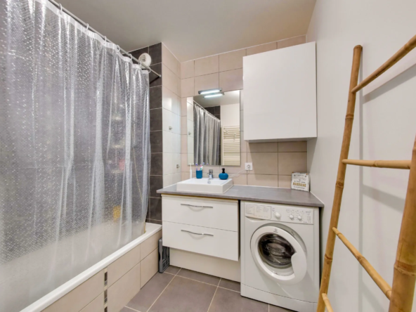 Élégant appartement 3 pièces avec balcon à Saint-Egrève 