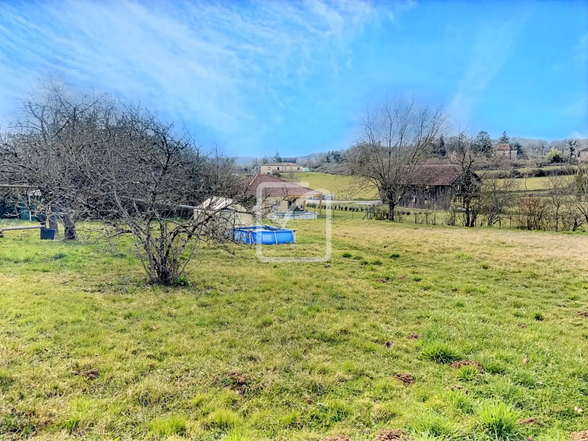 Maison de 140 m² avec grand garage à Saint Martial de Nabirat 