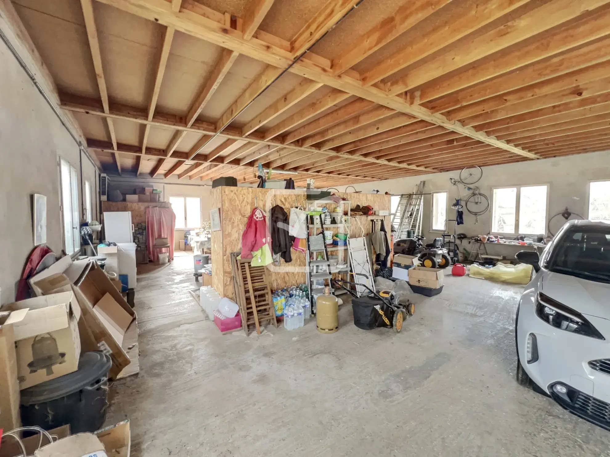 Maison de 140 m² avec grand garage à Saint Martial de Nabirat 