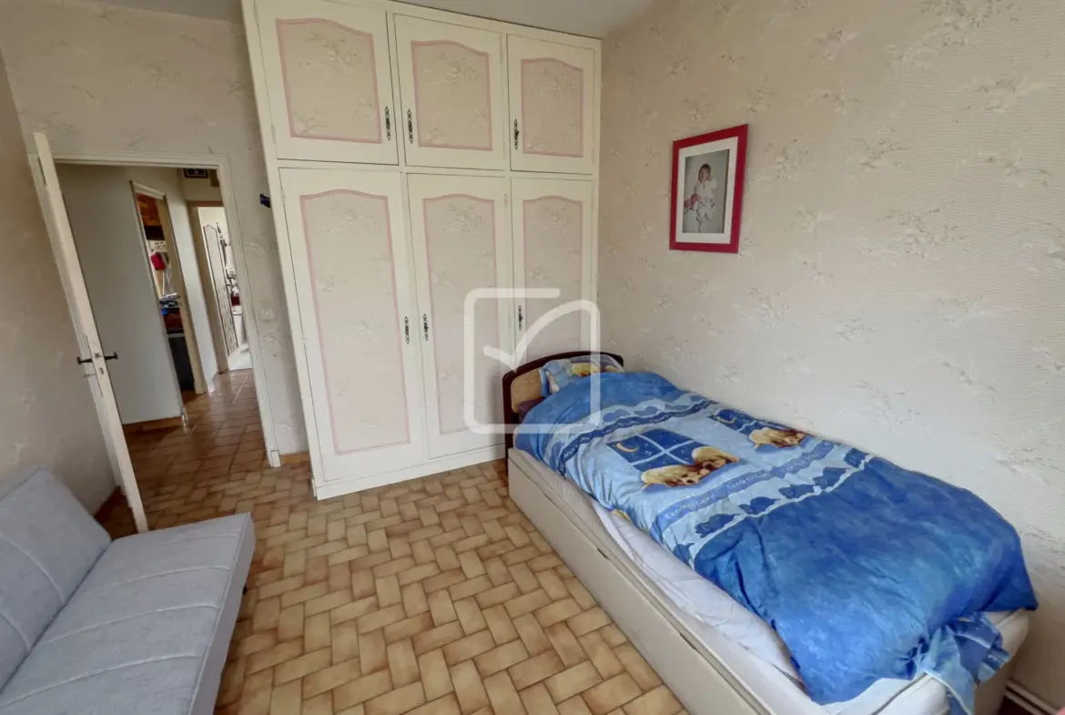 Maison de 140 m² avec grand garage à Saint Martial de Nabirat 