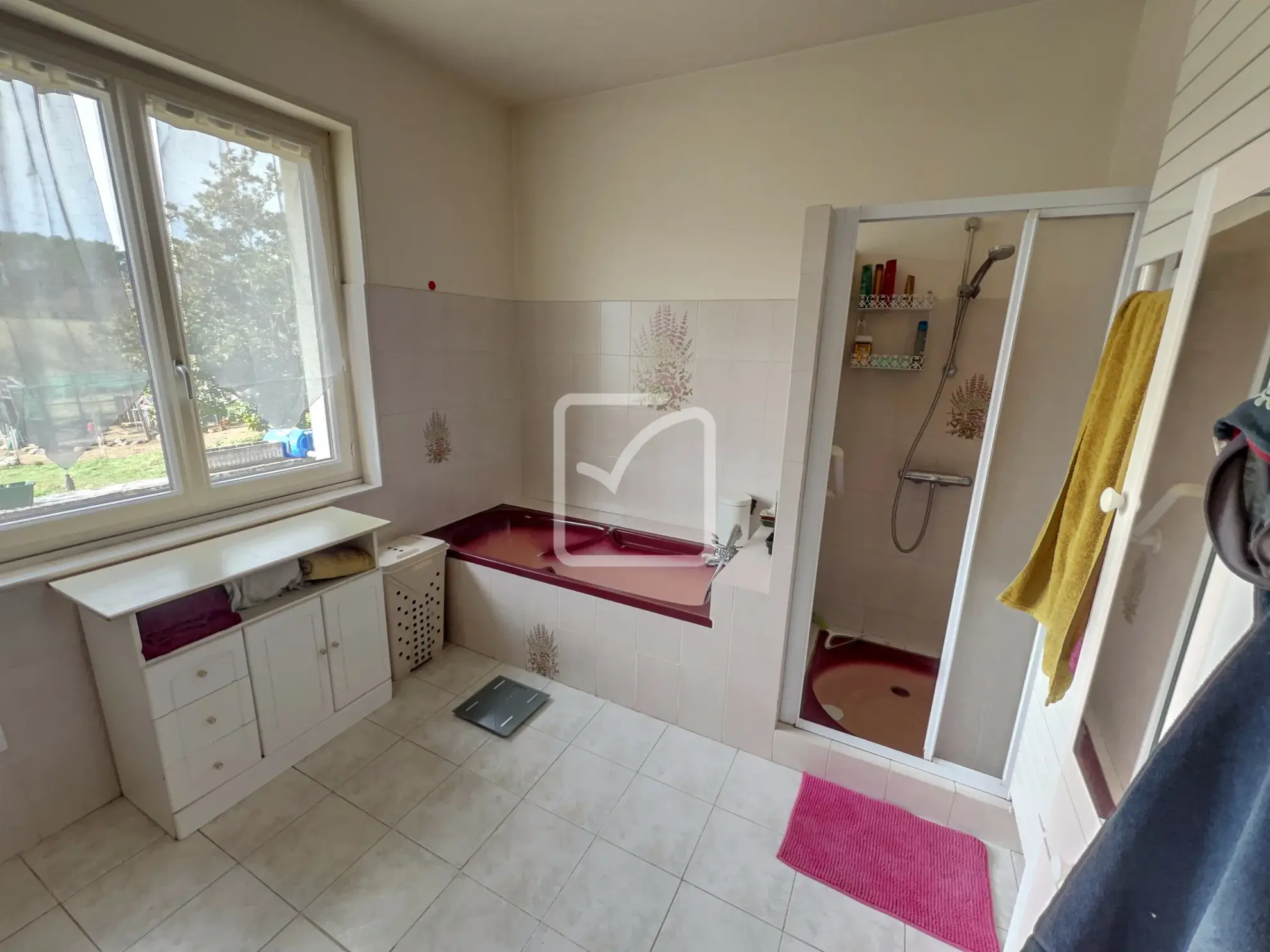 Maison de 140 m² avec grand garage à Saint Martial de Nabirat 