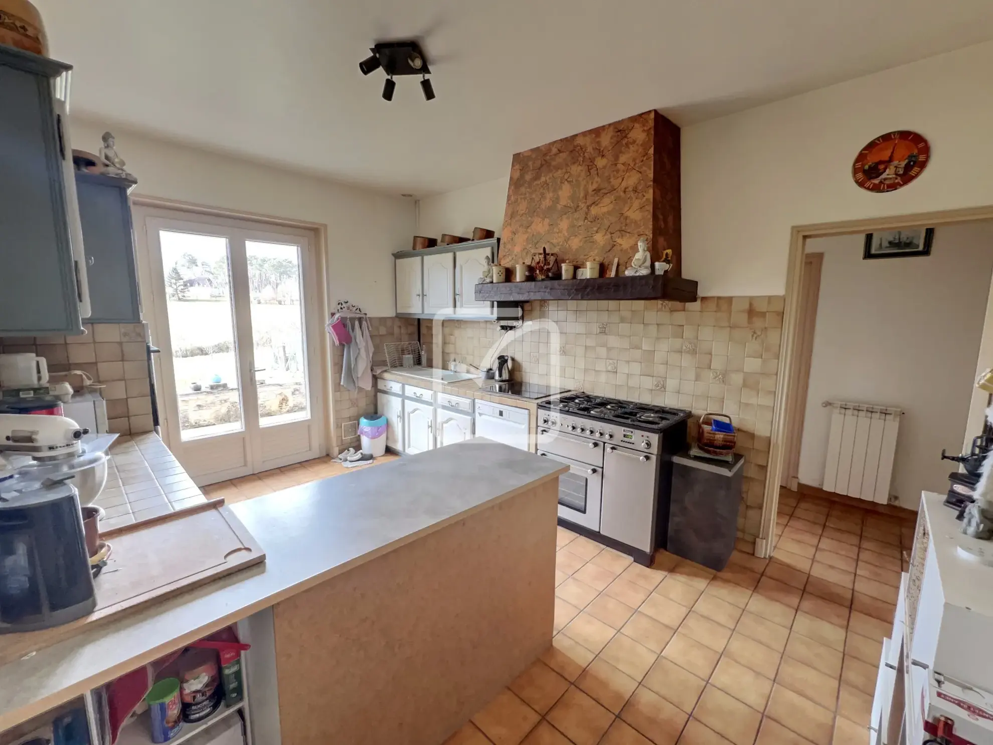 Maison de 140 m² avec grand garage à Saint Martial de Nabirat 