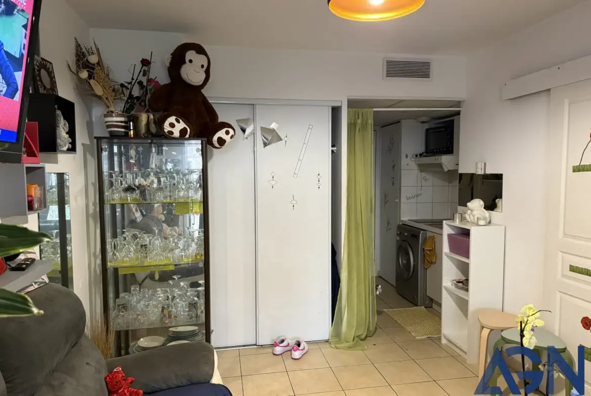 À vendre : Appartement 2 pièces 30,30 m² avec terrasse et garage à Montpellier 