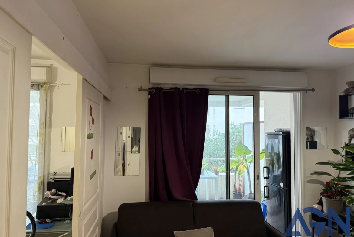 À vendre : Appartement 2 pièces 30,30 m² avec terrasse et garage à Montpellier 