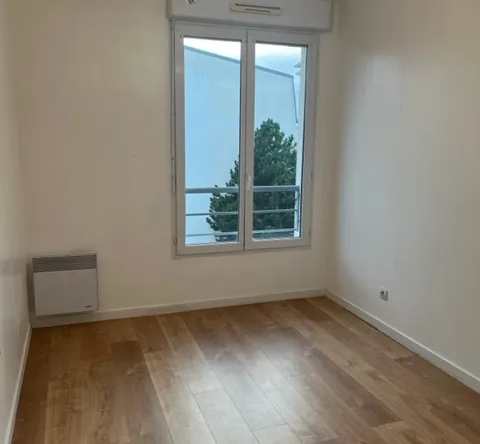 Appartement de 4 pièces avec balcon à Cergy le Haut - 238 000 € 