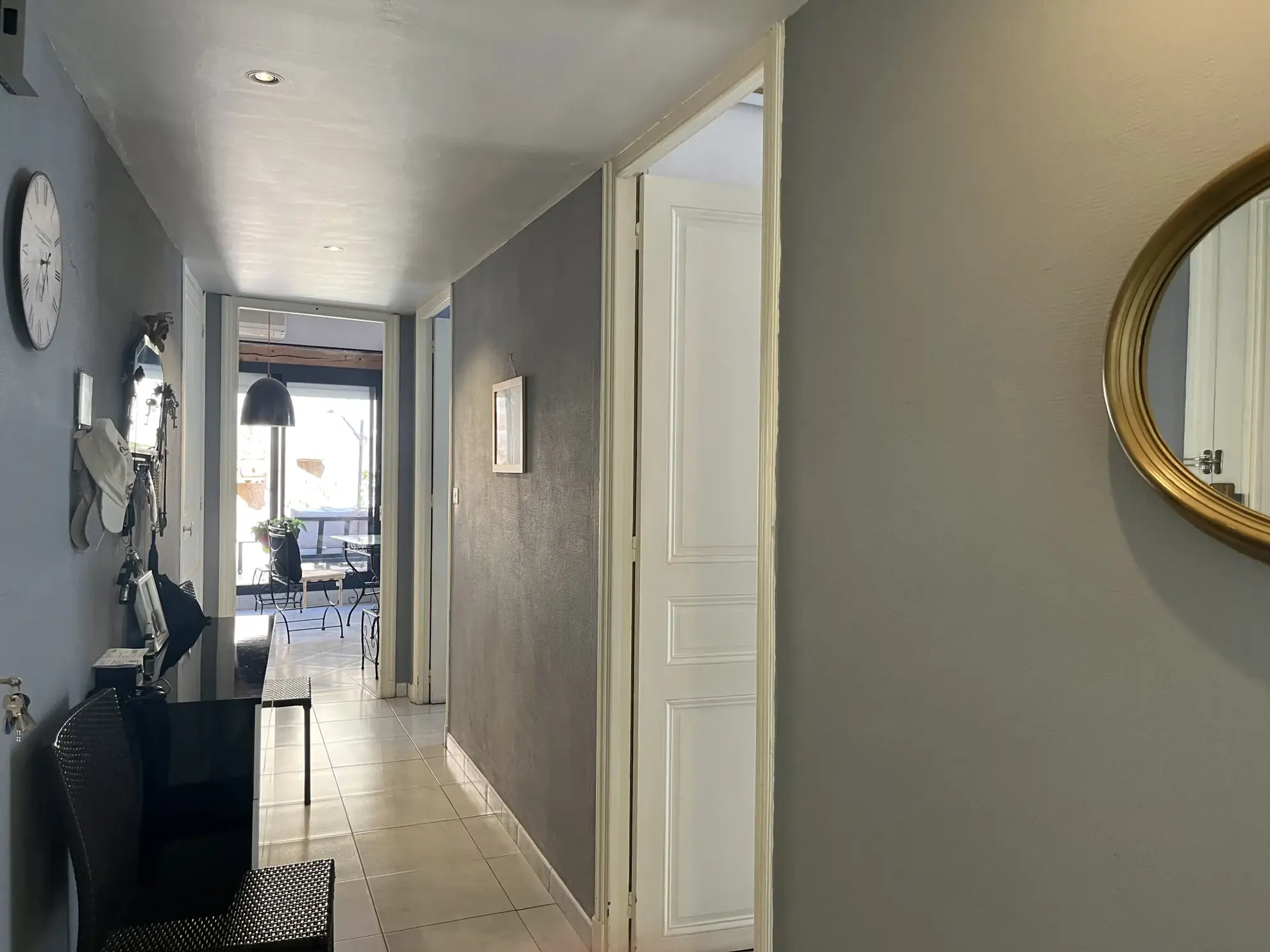 Bel appartement lumineux avec terrasse, cave et garage à Le Boulou 
