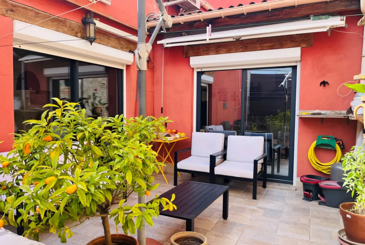 Bel appartement lumineux avec terrasse, cave et garage à Le Boulou 