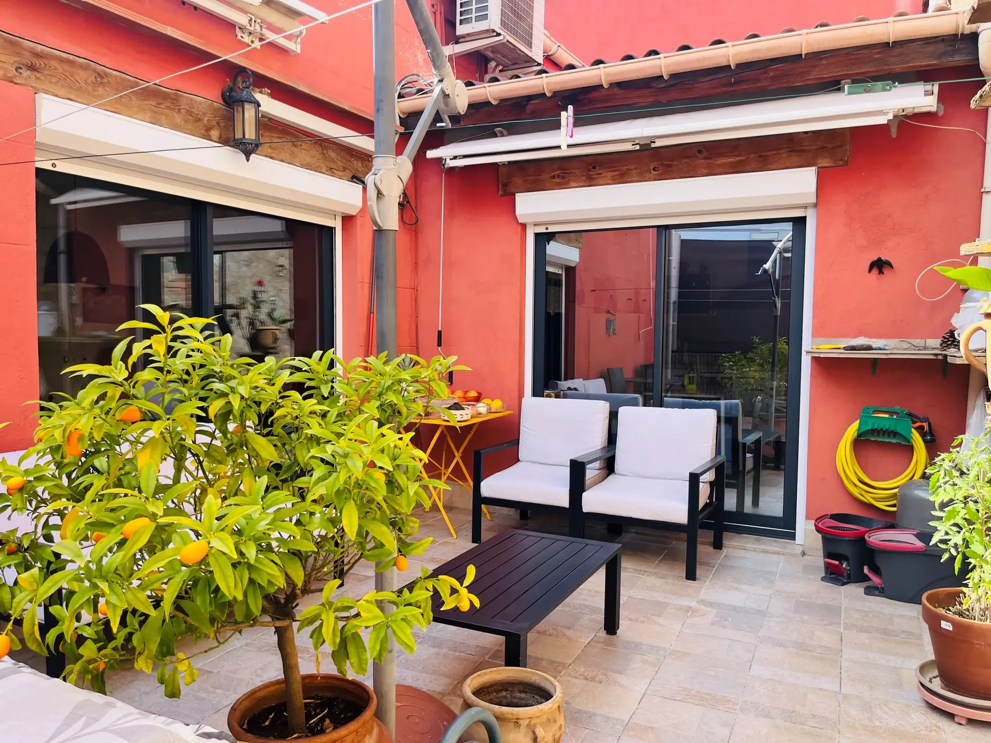Bel appartement lumineux avec terrasse, cave et garage à Le Boulou 
