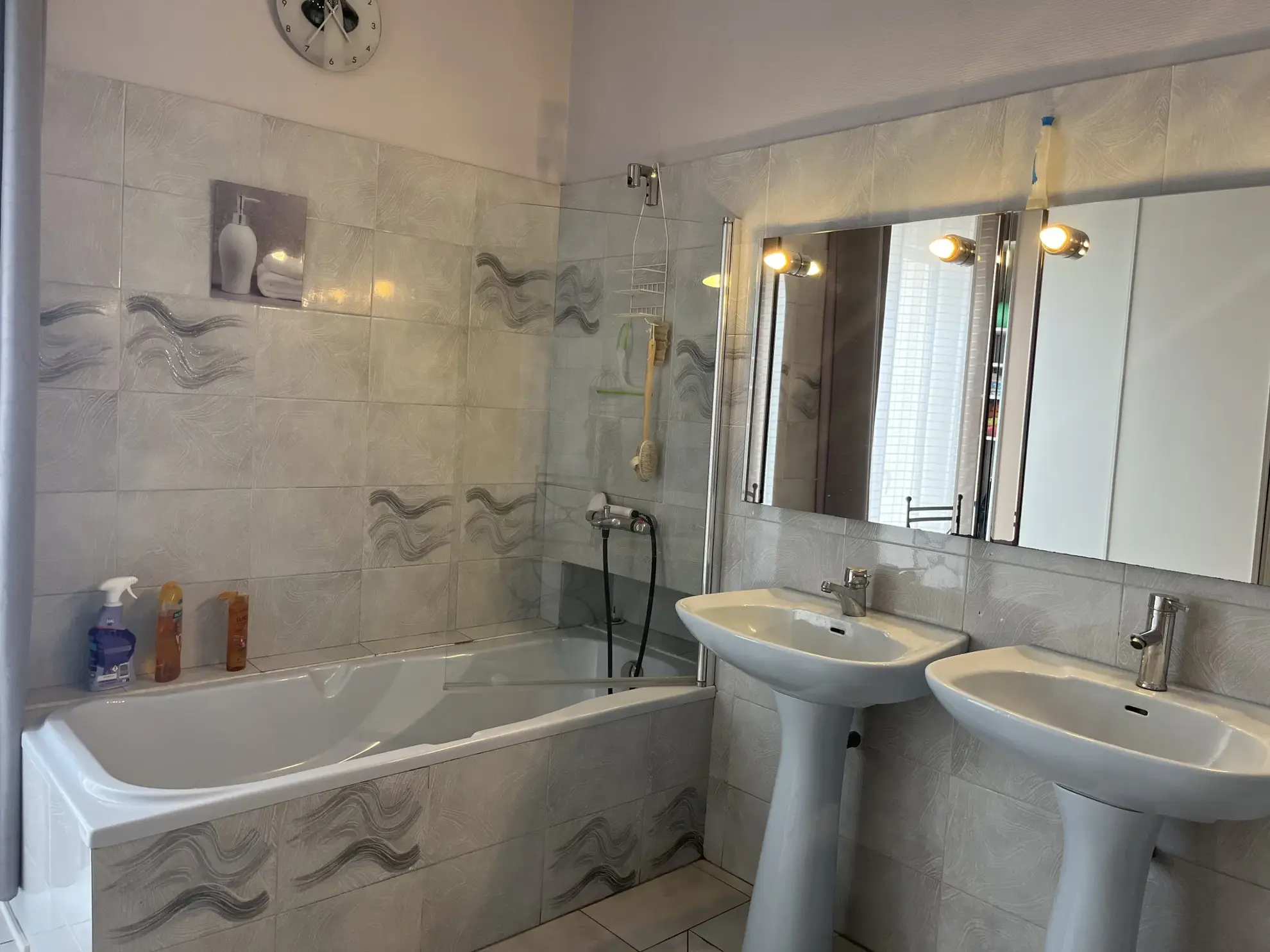 Bel appartement lumineux avec terrasse, cave et garage à Le Boulou 