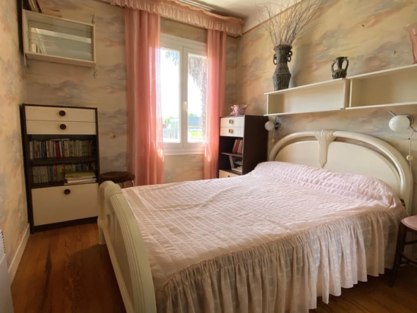 Maison T5 à vendre à Monein-Centre avec jardin et vue Pyrénées 