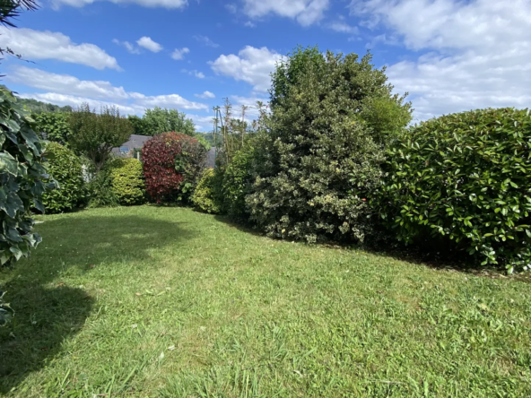 Maison T5 à vendre à Monein-Centre avec jardin et vue Pyrénées 