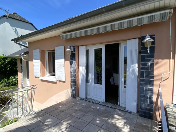 Maison T5 à vendre à Monein-Centre avec jardin et vue Pyrénées 