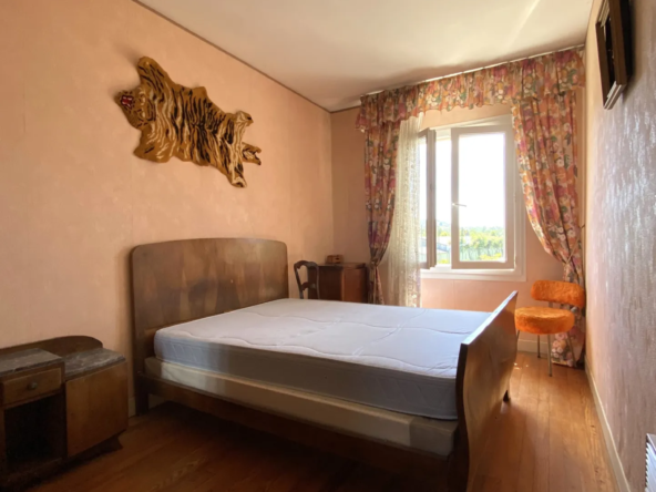 Maison T5 à vendre à Monein-Centre avec jardin et vue Pyrénées 