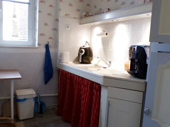 Maison avec deux appartements indépendants à Ainay-le-Château 