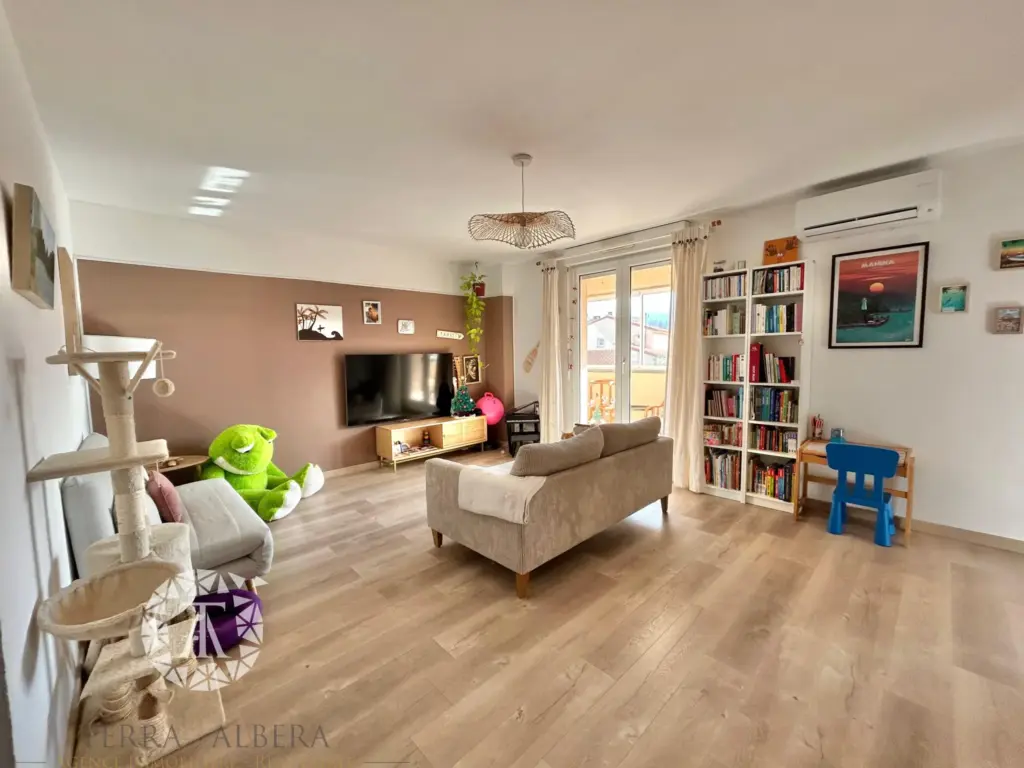 Appartement T3 rénové avec loggia à Montescot