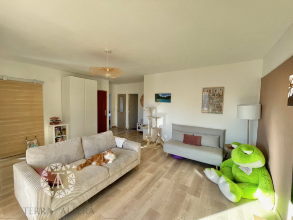 Appartement T3 rénové avec loggia à Montescot 