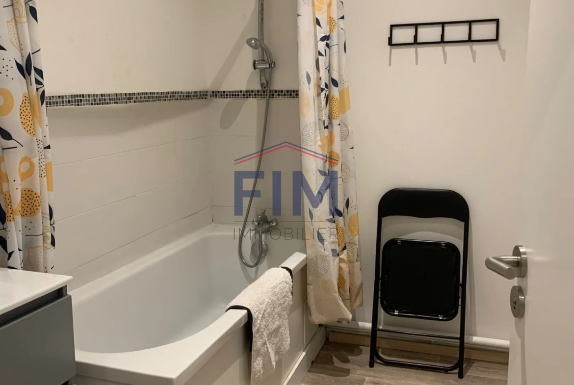 Appartement F3 à vendre à Dieppe centre-ville avec terrasse 